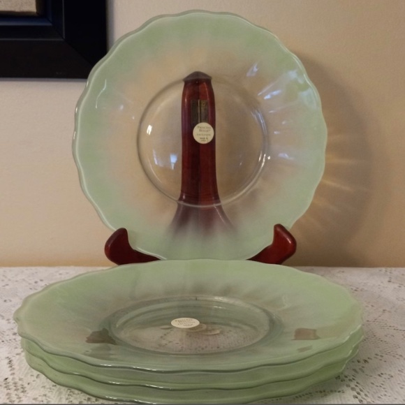 Princess House Other - Princess House Crystal Cottage Tulip Luncheon Plates 9", Green Frosted Brand new